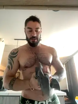 Snapshot of Drake_Cole chatting on 09-09-25, 09:58 Drake Cole online show from 09-09-25, 09:58