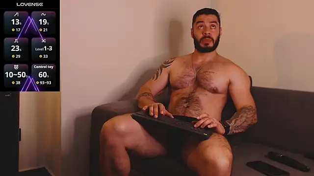 Snapshot of Drake_Cole chatting on 10-15-25, 11:27 Drake Cole online show from 10-15-25, 11:27