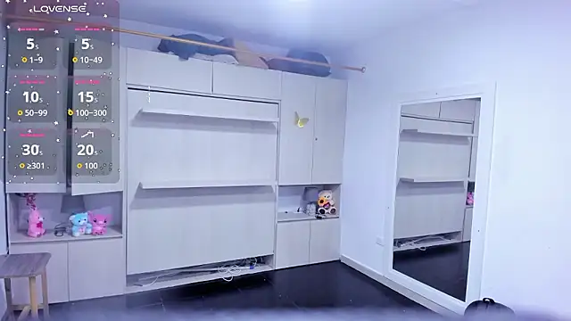 LilyWhitney online show from 01-18-26, 04:05