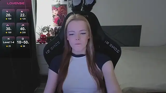 Luna Navy online show from 10-21-25, 09:32