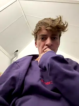 hottest23 online show from 12-02-25, 02:01