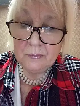 Alexia64231 online show from 11-05-25, 03:45