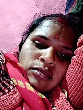 Snapshot of Sanjna_cuty chatting on 11-21-25, 03:00 Sanjna cuty online show from 11-21-25, 03:00