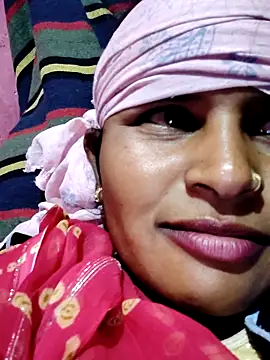 Snapshot of Sanjna_cuty chatting on 11-23-25, 04:18 Sanjna cuty online show from 11-23-25, 04:18