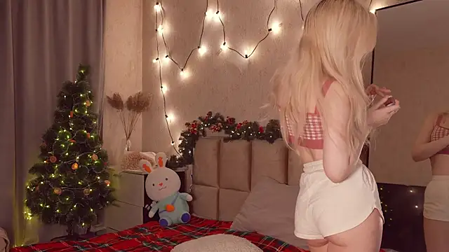 peachii meow online show from 12-20-25, 02:24