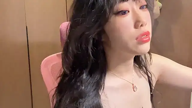 Snapshot of Lilium-520 chatting on 11-01-25, 10:06 Lilium-520 online show from 11-01-25, 10:06