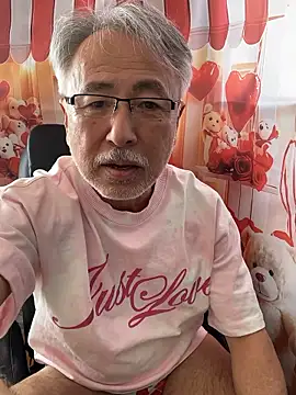 Snapshot of gholly2007 chatting on 02-14-26, 02:19 gholly2007 online show from 02-14-26, 02:19