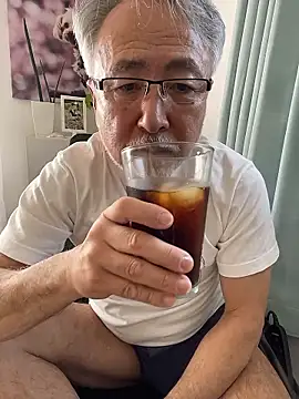 Snapshot of gholly2007 chatting on 02-16-26, 01:57 gholly2007 online show from 02-16-26, 01:57