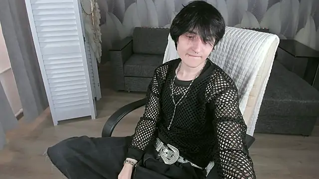 Noah Hilles online show from 09-10-25, 01:44