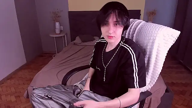 Noah Hilles online show from 09-26-25, 03:05