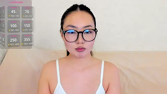 akino hen online show from 10-15-25, 06:08