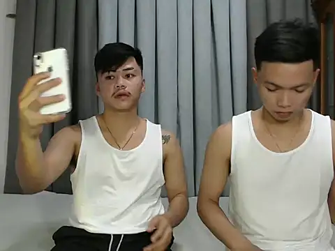 Snapshot of hot_emman chatting on 10-22-25, 02:39 hot emman online show from 10-22-25, 02:39