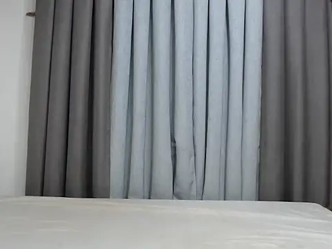 Snapshot of hot_emman chatting on 10-29-25, 05:42 hot emman online show from 10-29-25, 05:42