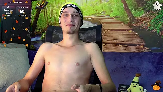 AxelMassimo online show from 10-30-25, 03:52