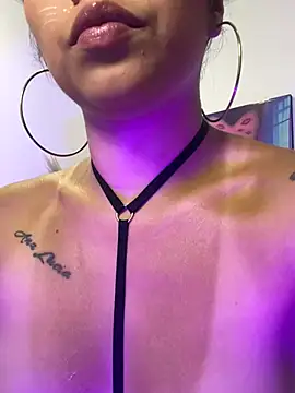 LuluMonroe Eup online show from 10-19-25, 03:40