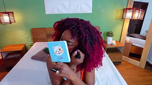 Chocolatte dreams online show from 09-26-25, 10:30