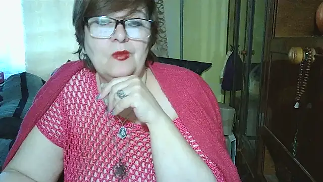 Snapshot of VeronicaGold511 chatting on 10-08-25, 07:17 VeronicaGold511 online show from 10-08-25, 07:17