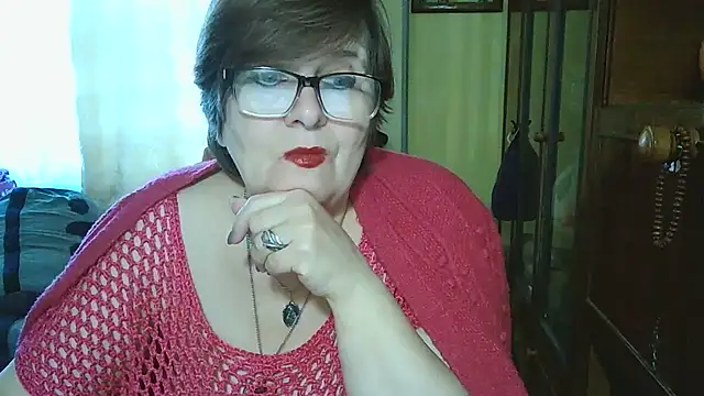 Snapshot of VeronicaGold511 chatting on 10-14-25, 06:58 VeronicaGold511 online show from 10-14-25, 06:58