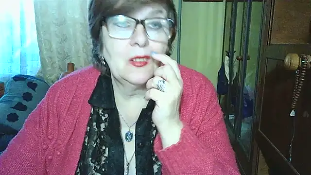 Snapshot of VeronicaGold511 chatting on 10-20-25, 06:58 VeronicaGold511 online show from 10-20-25, 06:58
