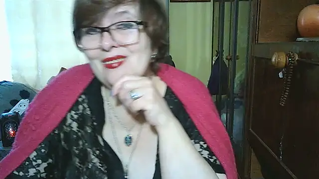 Snapshot of VeronicaGold511 chatting on 10-24-25, 06:43 VeronicaGold511 online show from 10-24-25, 06:43