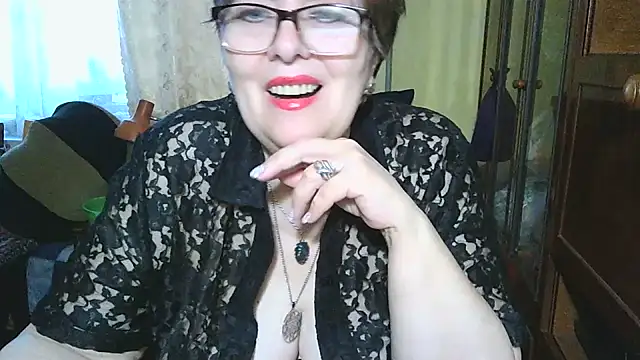 Snapshot of VeronicaGold511 chatting on 11-30-25, 08:18 VeronicaGold511 online show from 11-30-25, 08:18