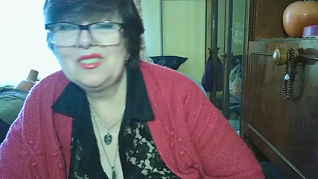 Snapshot of VeronicaGold511 chatting on 02-22-26, 08:46 VeronicaGold511 online show from 02-22-26, 08:46