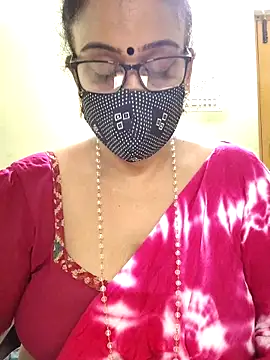 sweet-lotus online show from 10-14-25, 04:13