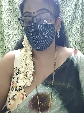 sweet-lotus online show from 10-15-25, 05:24