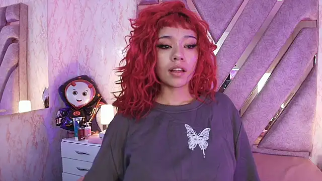 Snapshot of redd_pandaa chatting on 10-17-25, 04:04 redd pandaa online show from 10-17-25, 04:04