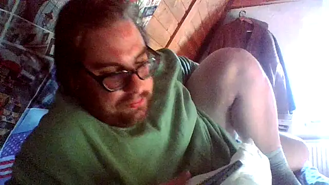 Snapshot of chubbyDavid1998 chatting on 10-27-25, 12:20 chubbyDavid1998 online show from 10-27-25, 12:20