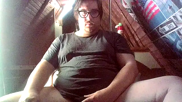 Snapshot of chubbyDavid1998 chatting on 10-31-25, 04:08 chubbyDavid1998 online show from 10-31-25, 04:08