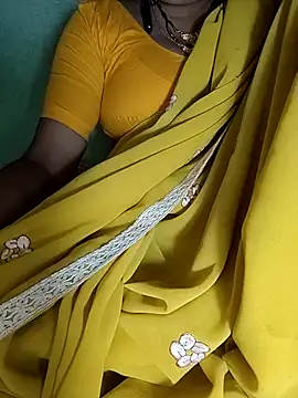 Hotty-Monaa online show from 10-19-25, 05:02