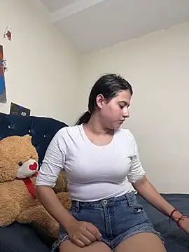 Snapshot of vikysexy283 chatting on 11-22-25, 09:52 vikysexy283 online show from 11-22-25, 09:52