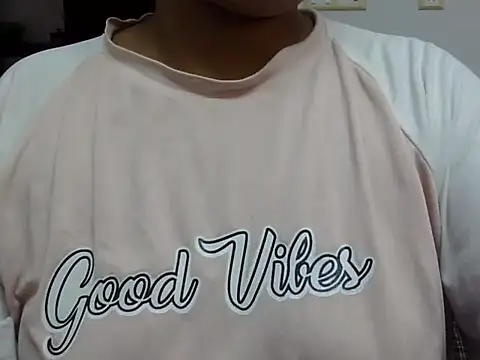 Snapshot of mary_jones6 chatting on 10-22-25, 09:09 mary jones6 online show from 10-22-25, 09:09