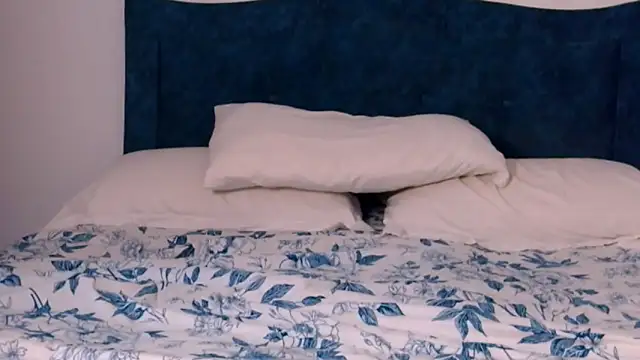 angelinhaaa online show from 11-29-25, 02:03