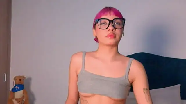 angelinhaaa online show from 12-22-25, 01:35