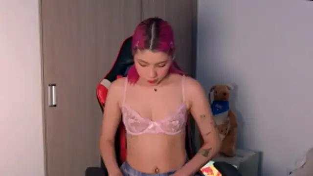 angelinhaaa online show from 12-23-25, 01:25