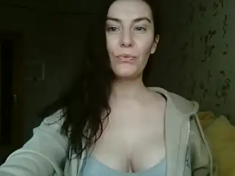 Snapshot of KatalinaQE chatting on 10-16-25, 08:59 KatalinaQE online show from 10-16-25, 08:59