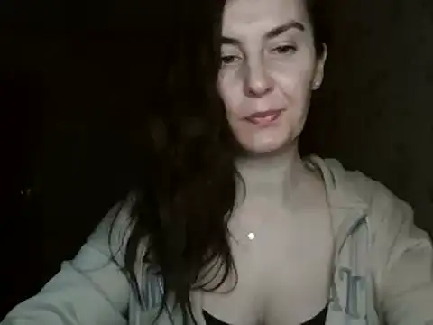 Snapshot of KatalinaQE chatting on 10-24-25, 04:20 KatalinaQE online show from 10-24-25, 04:20