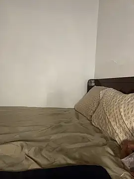 Snapshot of _foreigntitts chatting on 12-21-25, 01:35 foreigntitts online show from 12-21-25, 01:35