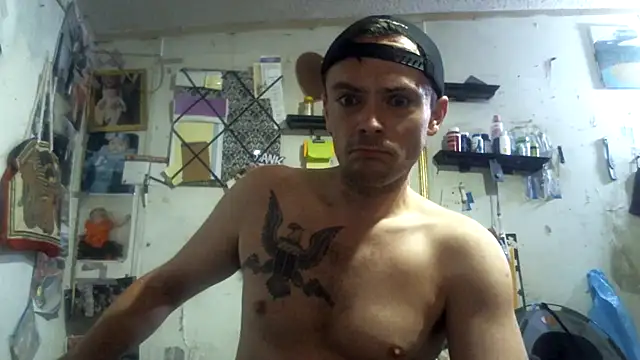 Snapshot of RichardW chatting on 11-30-25, 03:21 RichardW online show from 11-30-25, 03:21