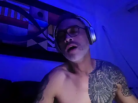 Johhan79 online show from 11-21-25, 05:50