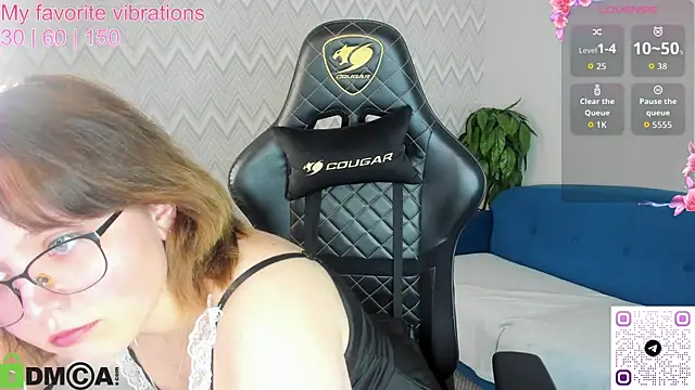 Nina Lunaa online show from 09-28-25, 08:31