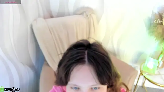 Nina Lunaa online show from 10-03-25, 01:24