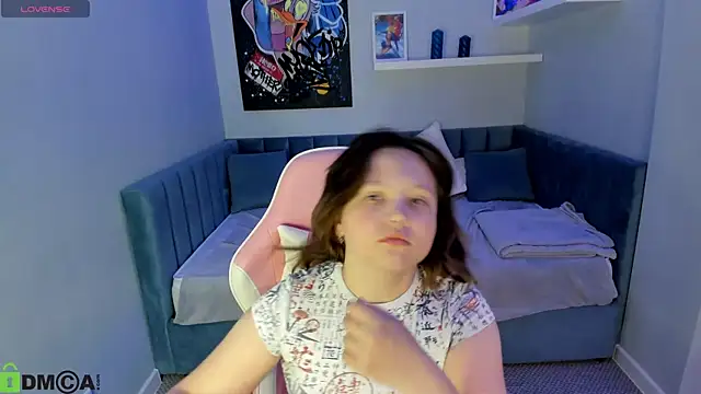 Nina Lunaa online show from 10-04-25, 01:03