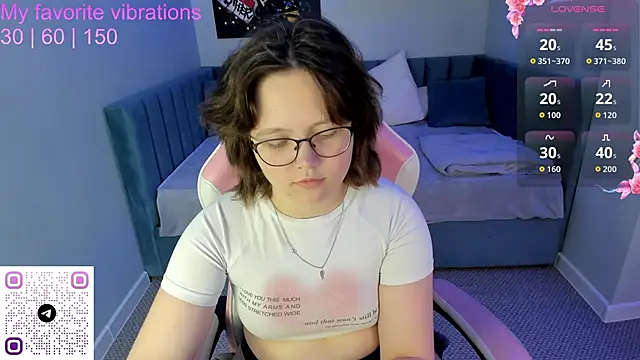 Nina Lunaa online show from 10-05-25, 01:15