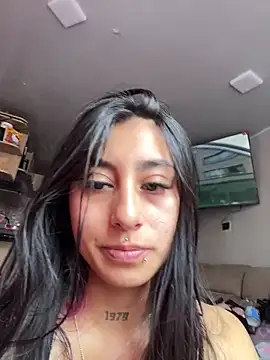 Violeet Smith online show from 09-27-25, 05:18