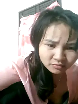 Snapshot of Heulwen-22 chatting on 10-24-25, 12:52 Heulwen-22 online show from 10-24-25, 12:52