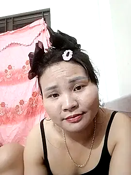 Snapshot of Heulwen-22 chatting on 11-03-25, 12:06 Heulwen-22 online show from 11-03-25, 12:06