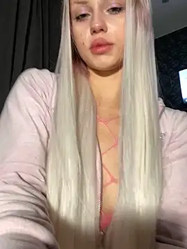 Snapshot of FavoriteKira chatting on 10-09-25, 05:22 FavoriteKira online show from 10-09-25, 05:22